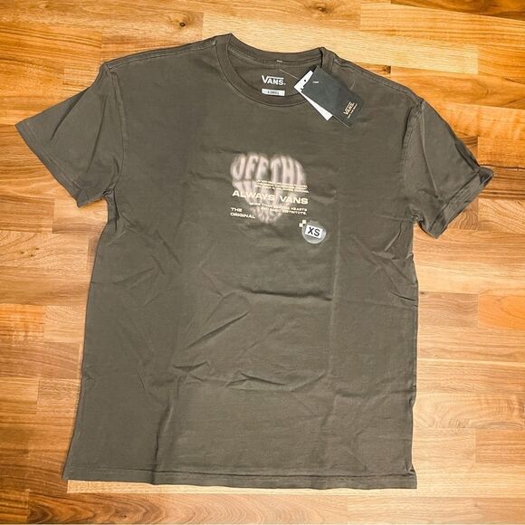 🍋 Vans • NWT!  “More Than Beating Hearts…” T-Shirt Size X-small - Picture 1 of 6